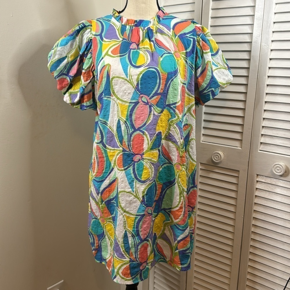 GeeGee Multi Floral Mini Dress with Bubble Sleeves.  Sz Medium